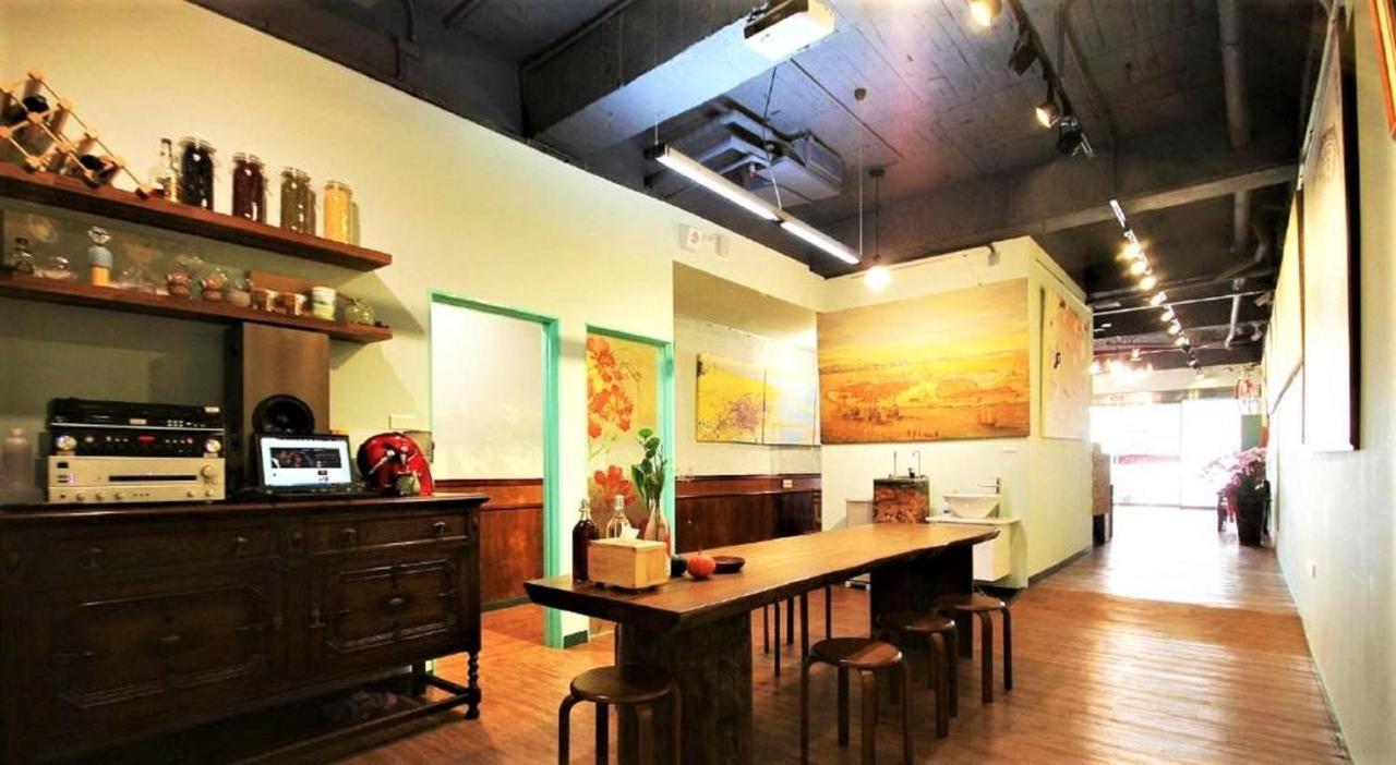 Dongning Atlas Hotel Tainan Exteriör bild