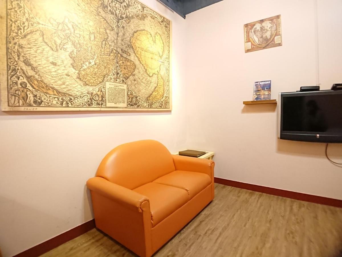 Dongning Atlas Hotel Tainan Exteriör bild