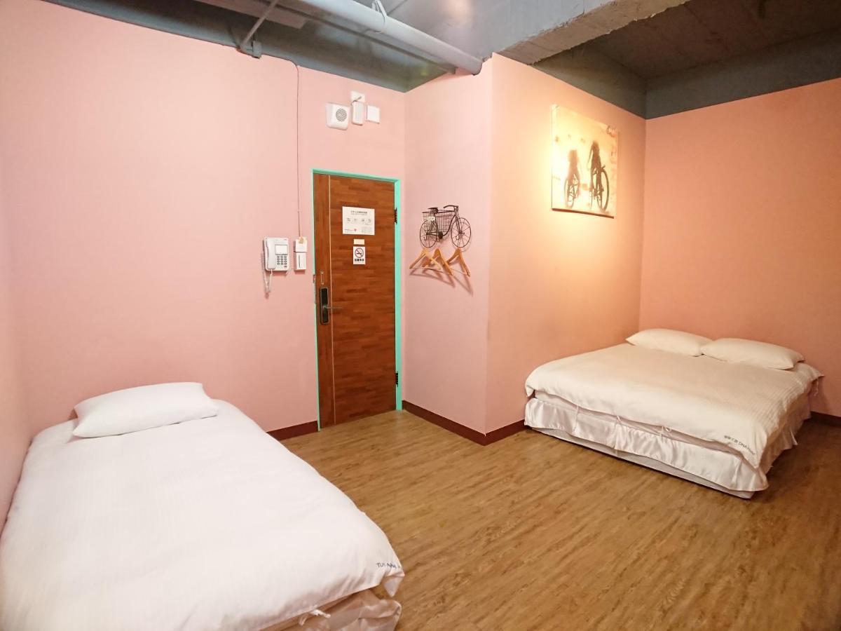 Dongning Atlas Hotel Tainan Exteriör bild